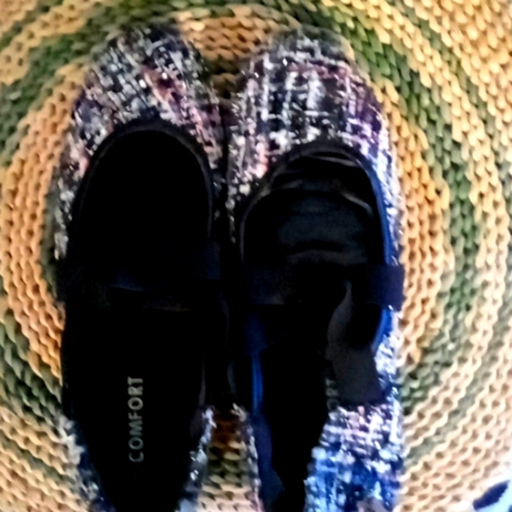 Women's flats